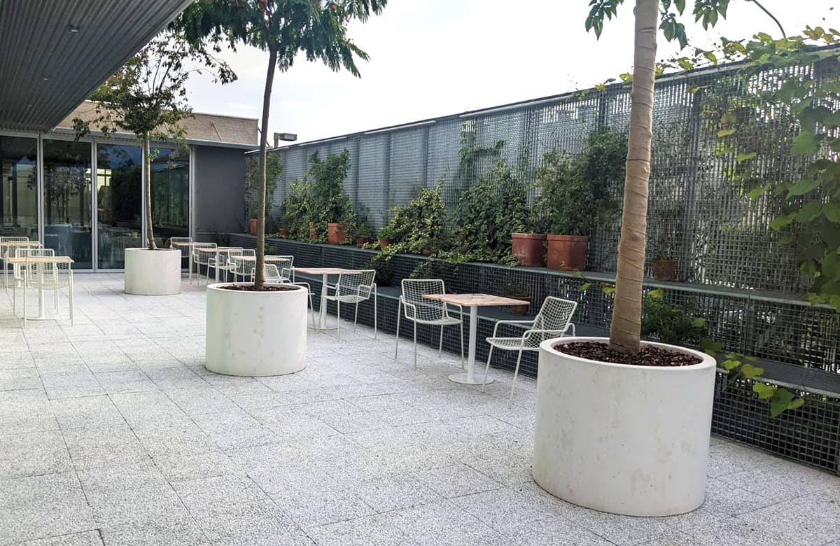 vasi-per-alberi-in-graniglia-di-marmo-micro-levigato-01